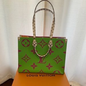 SOLD Louis Vuitton Giant OnTheGo Monogram Tote Bag